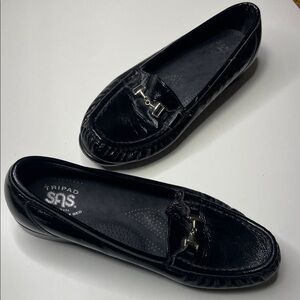 SAS Women's Elegant Black Flats‎